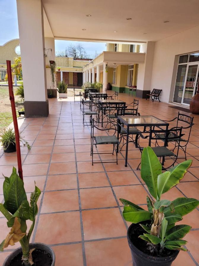 Hotel Portico Norte Tartagal Exteriör bild